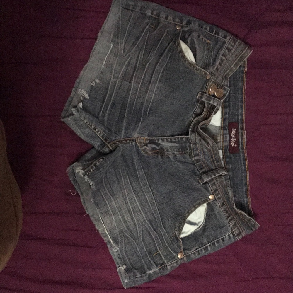 DIY booty shorts